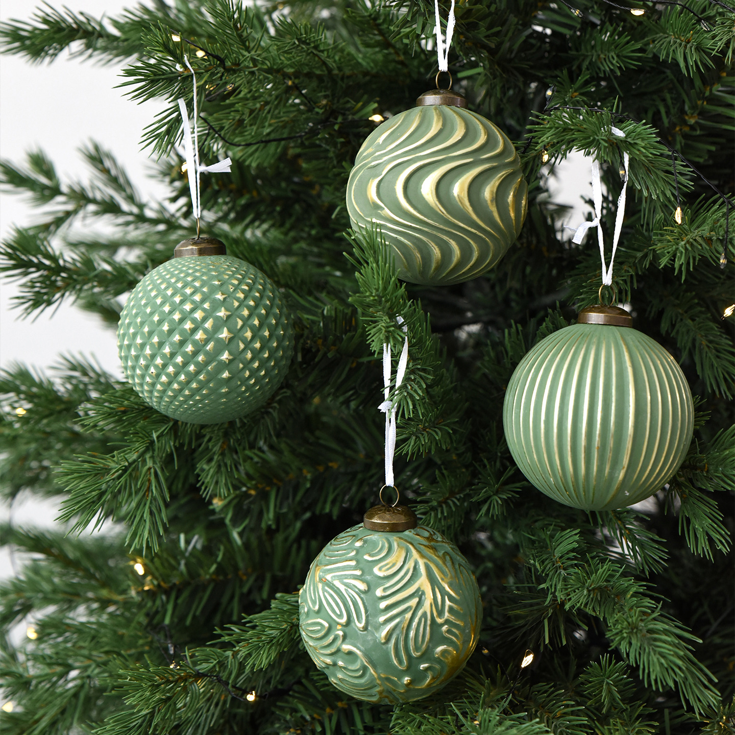 Home Improvement Shop - Hand Painted Xmas Balls Hand Painted